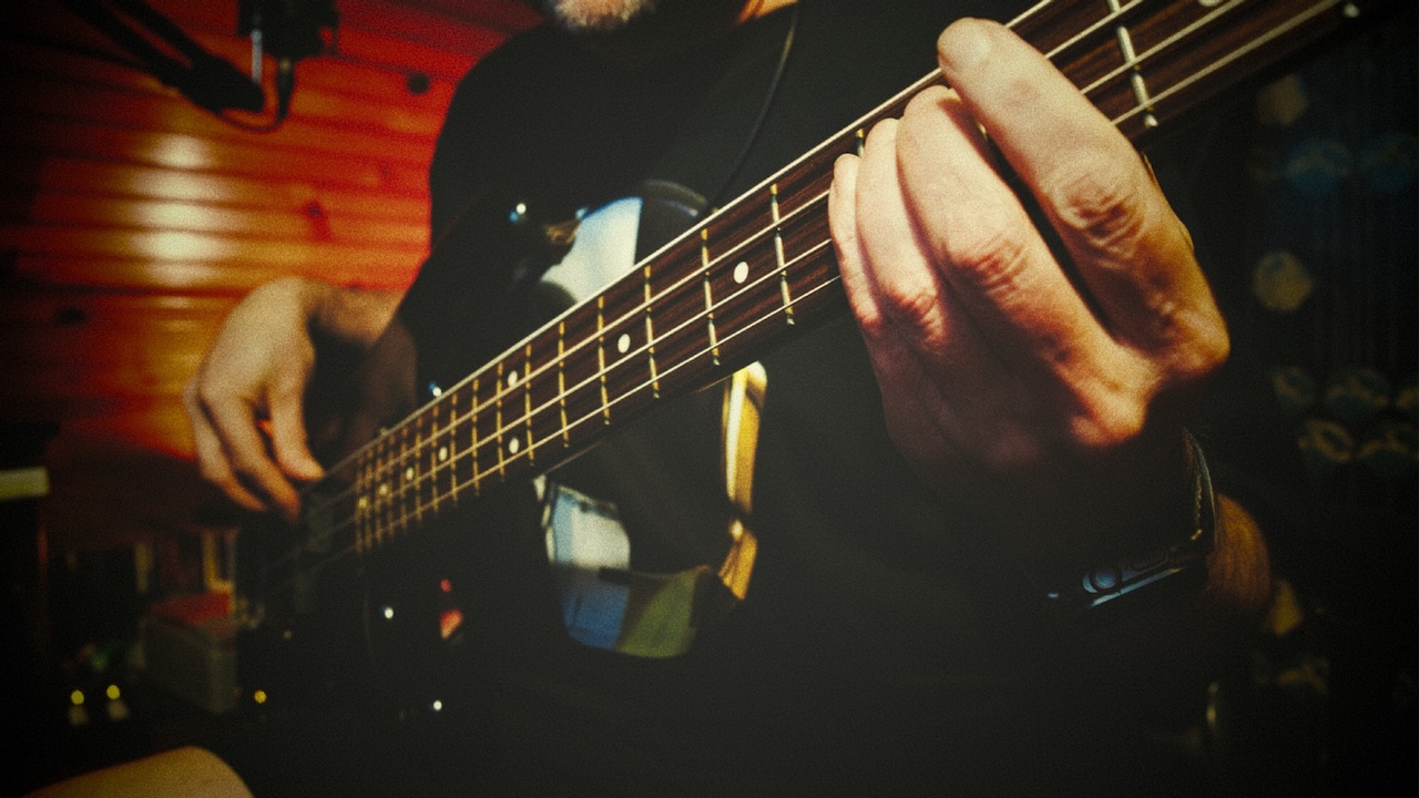 Recording bass guitar during Lostblood production